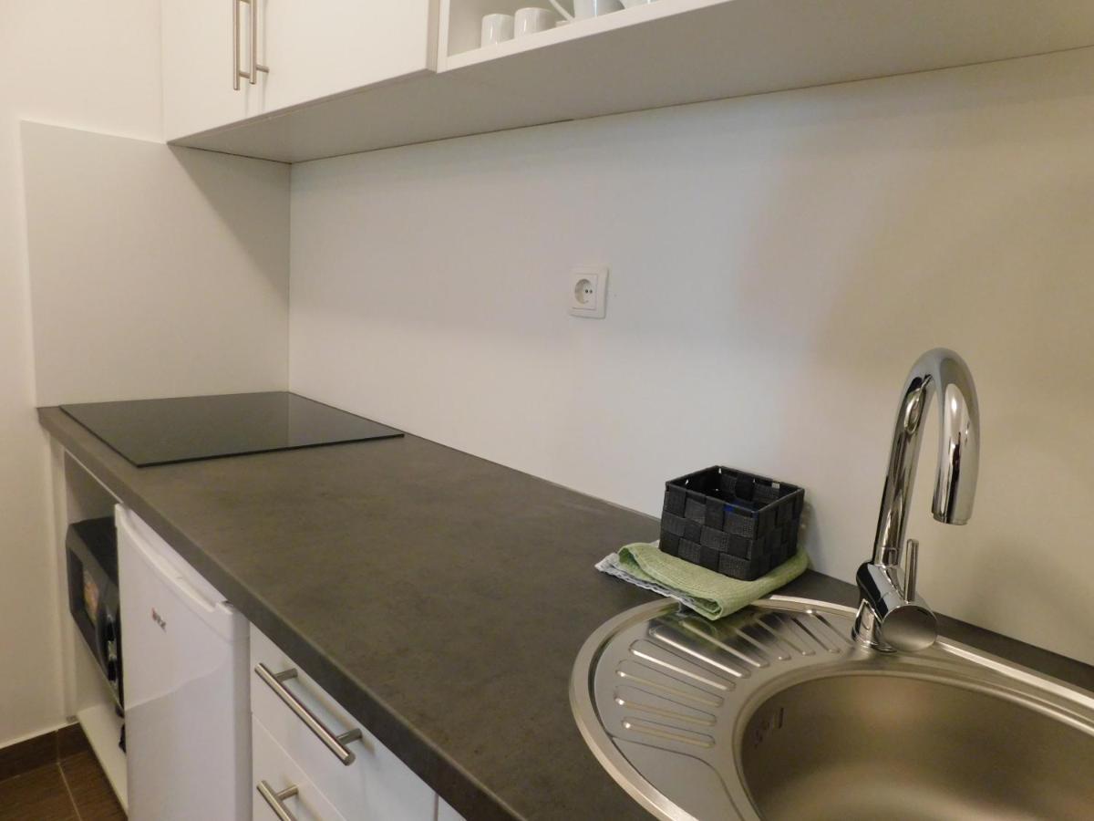 Modern Center Studio Under The Castle - Free Parking Apartment Любляна Екстериор снимка