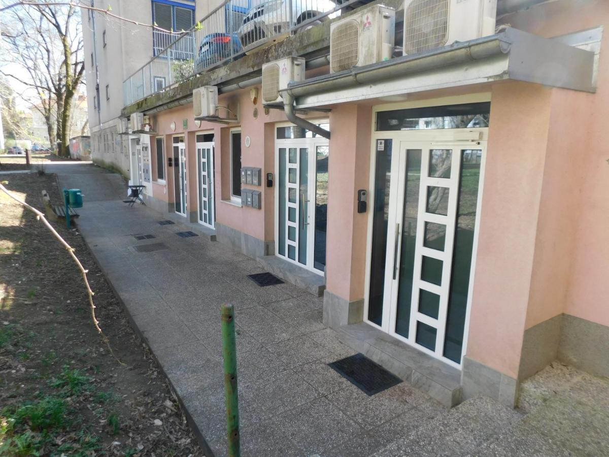 Modern Center Studio Under The Castle - Free Parking Apartment Любляна Екстериор снимка