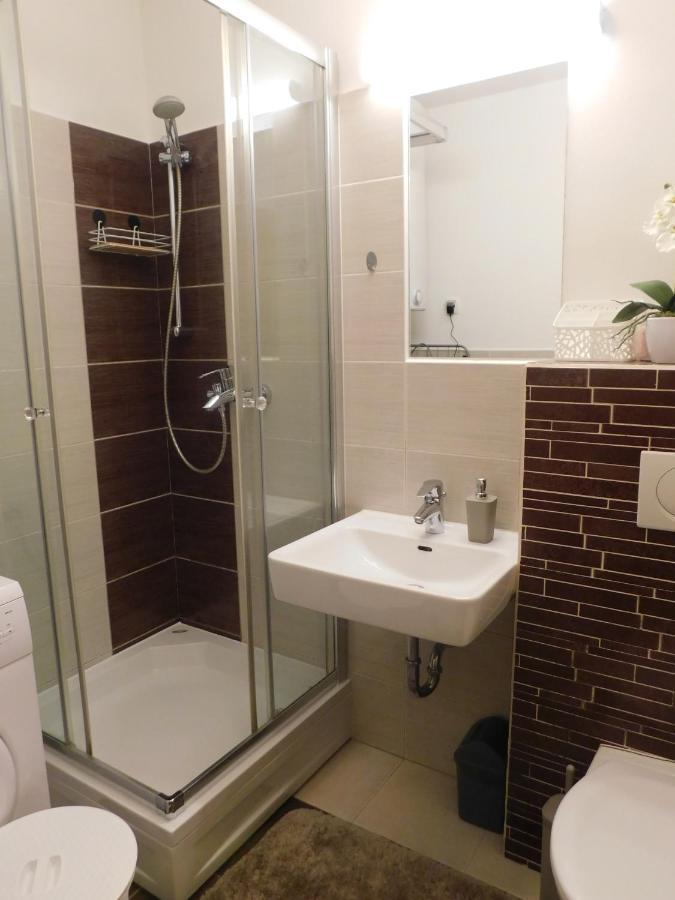 Modern Center Studio Under The Castle - Free Parking Apartment Любляна Екстериор снимка