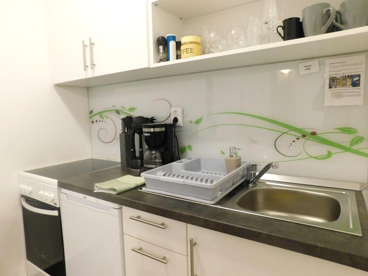 Modern Center Studio Under The Castle - Free Parking Apartment Любляна Екстериор снимка